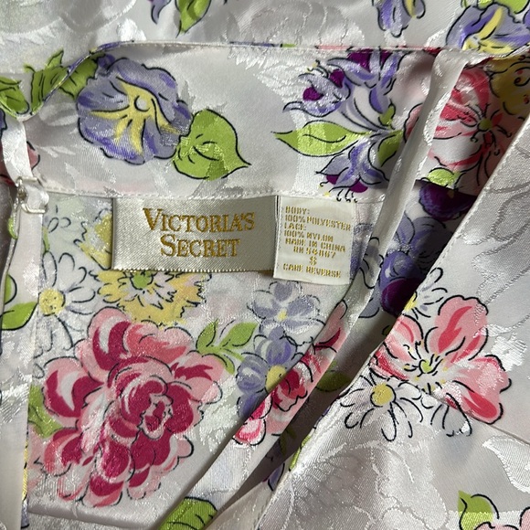 Victoria’s Secret great shape vintage gold label nighty robe matching set - Picture 15 of 15